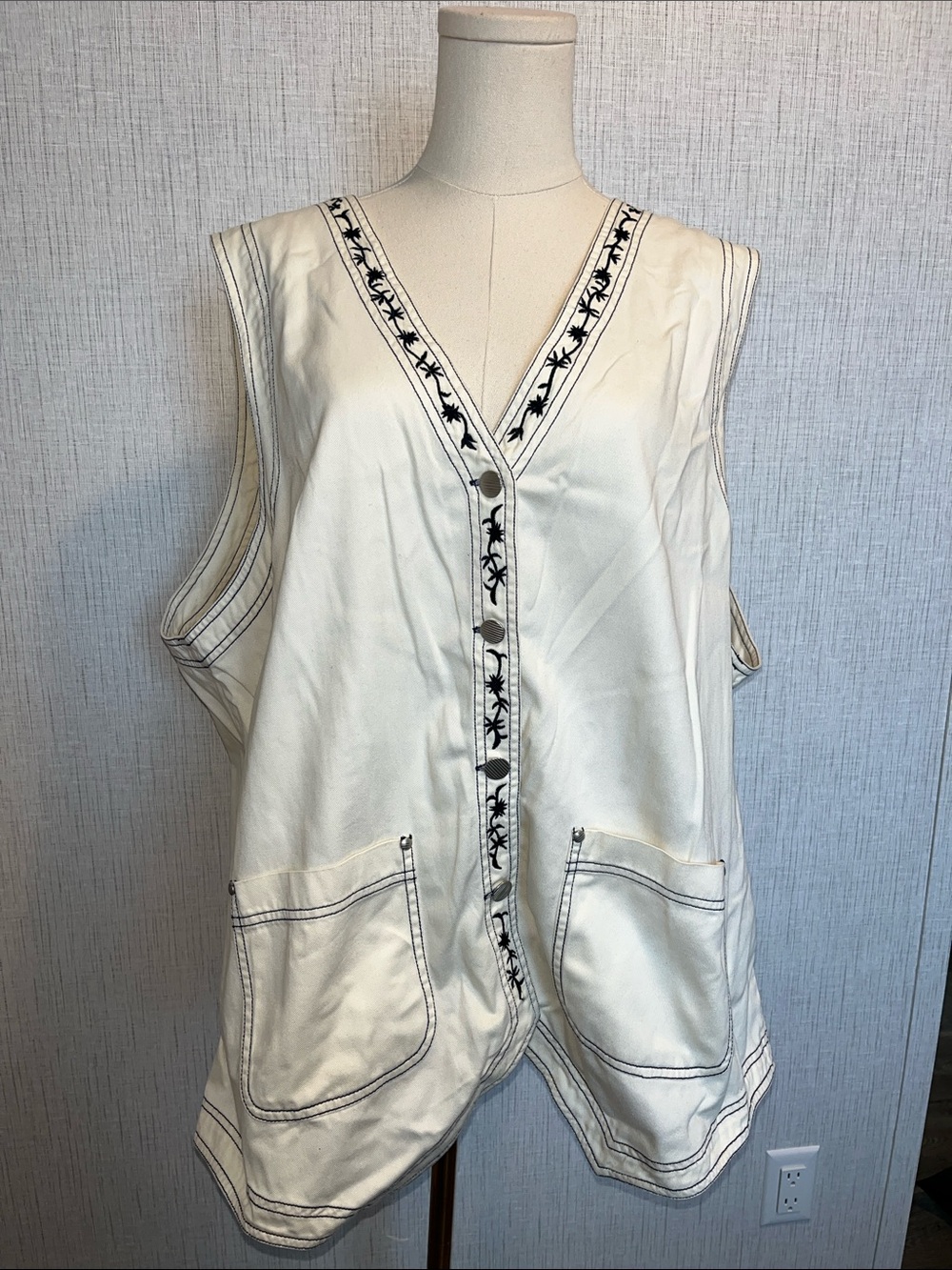 Carole Little Cream Tunic with Navy Trim